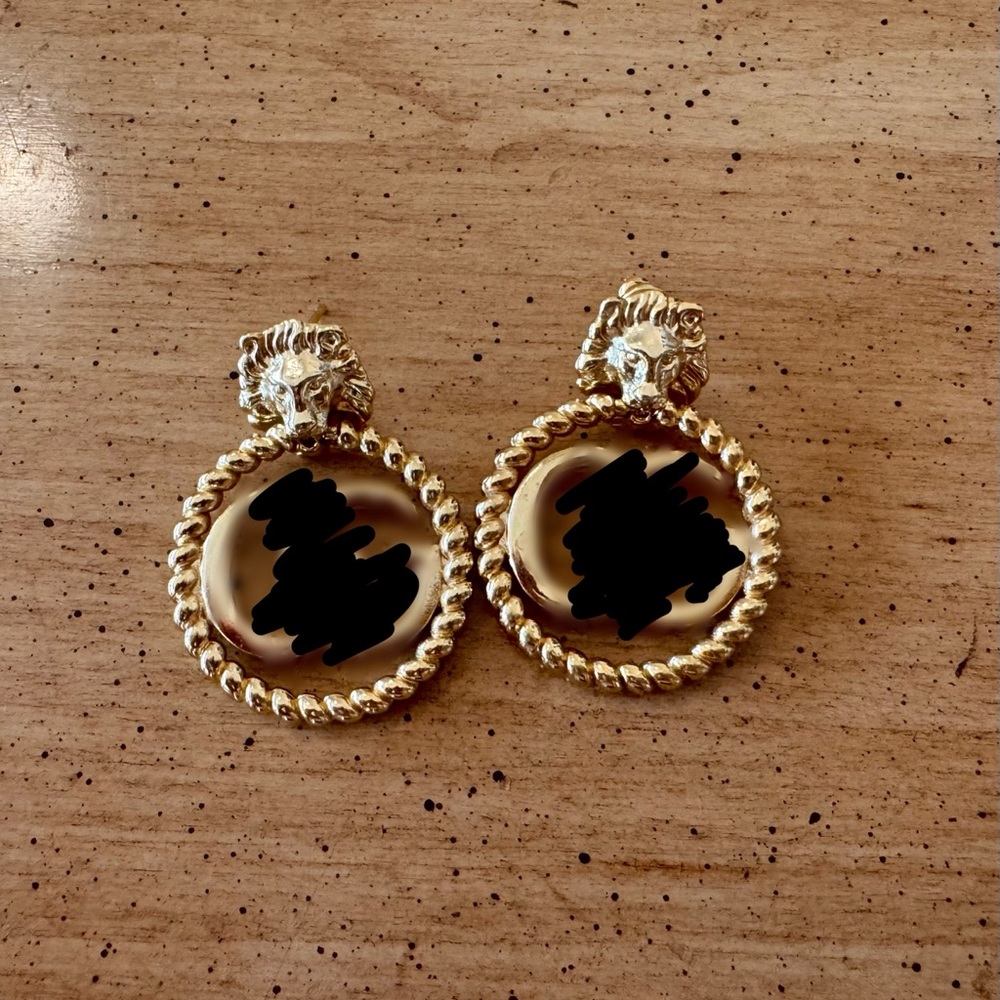 Gold Tone double G Earrings